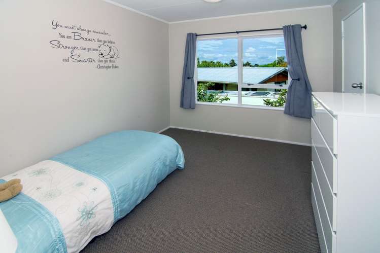 9 Alton Grove Masterton_11