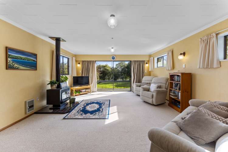 11 Te Maku Grove Waikanae_1