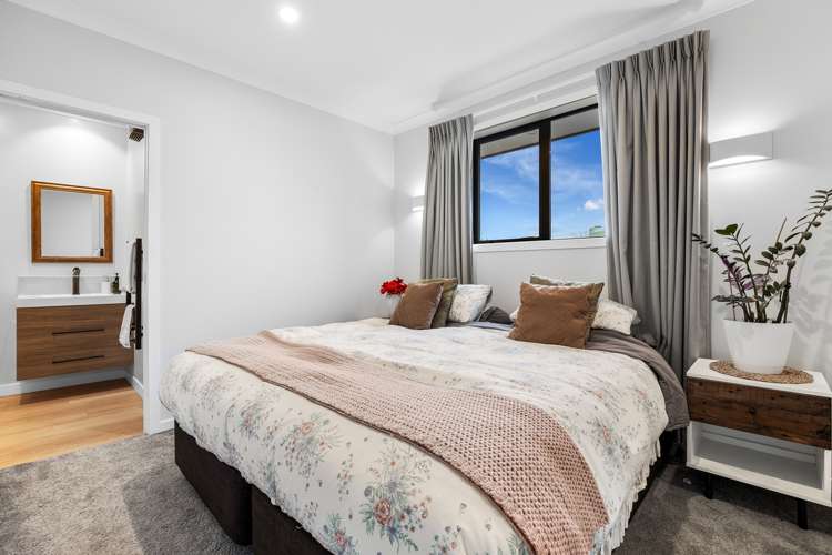 21 Copper Beech Road Woodend_11