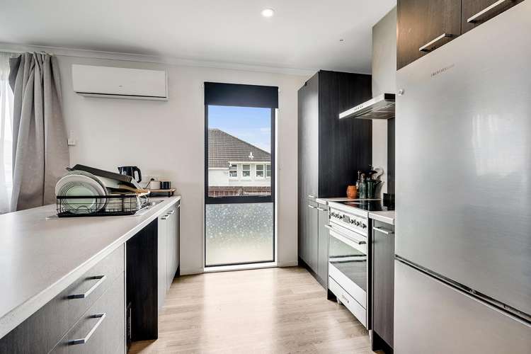 25 & 25A Paul Crescent Fairfield_17