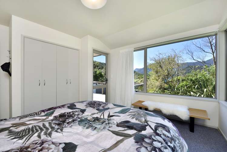 3215 Archers Road Tennyson Inlet_14