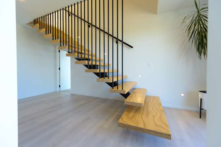 24 Commodore Place Britannia Heights_8