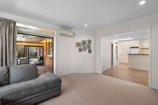 132 Devon Street West Hillcrest_1