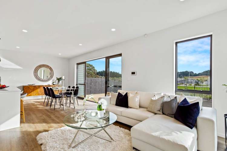 2 Paparahi Place Wainui_5