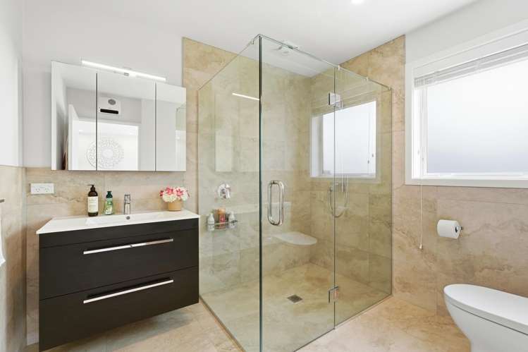 37 Pharazyn Street Feilding_13