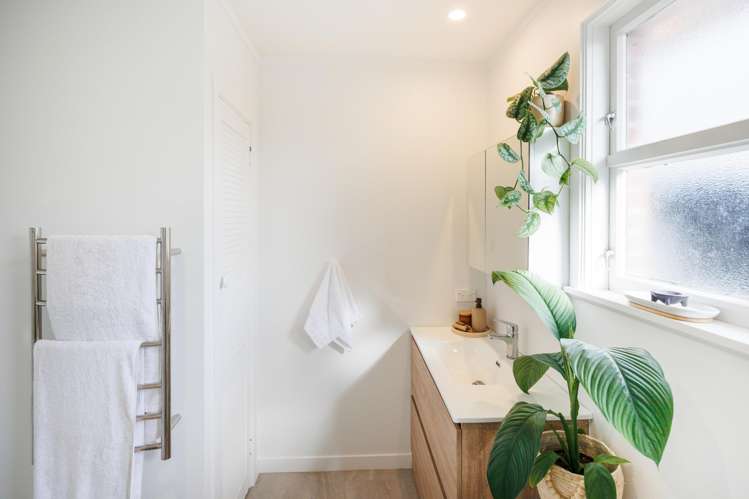 98 Lethbridge Street Feilding_23