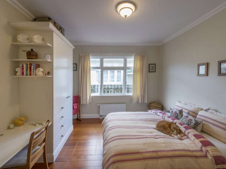 305 The Parade Island Bay_7