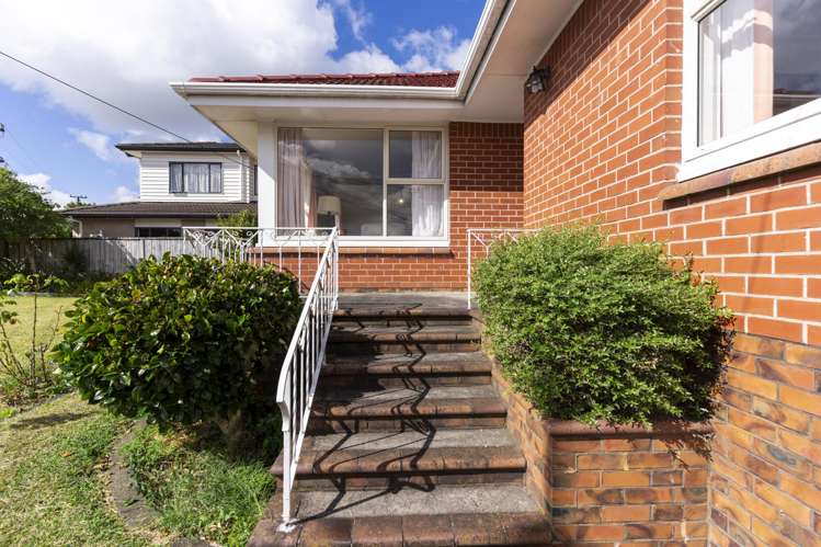 10 McCullough Avenue_0