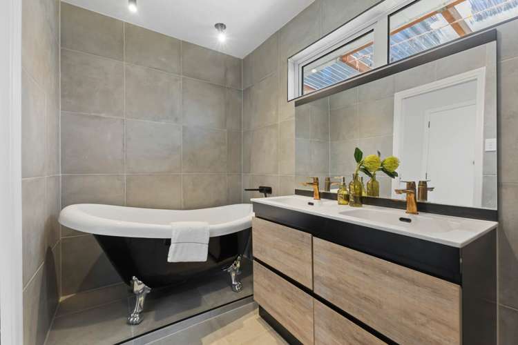 12 McQuarrie Avenue Wattle Downs_14