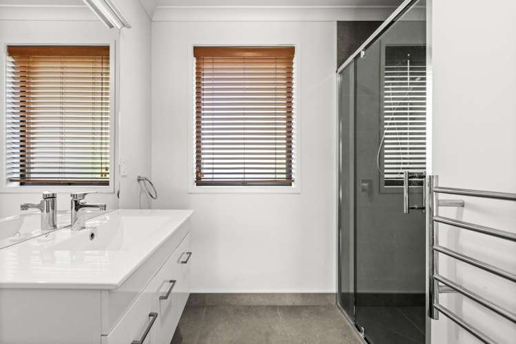 6a West Place Greenmeadows_10