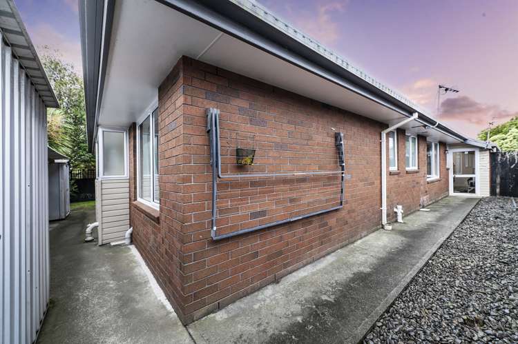 2/57 Cutts Road Russley_30