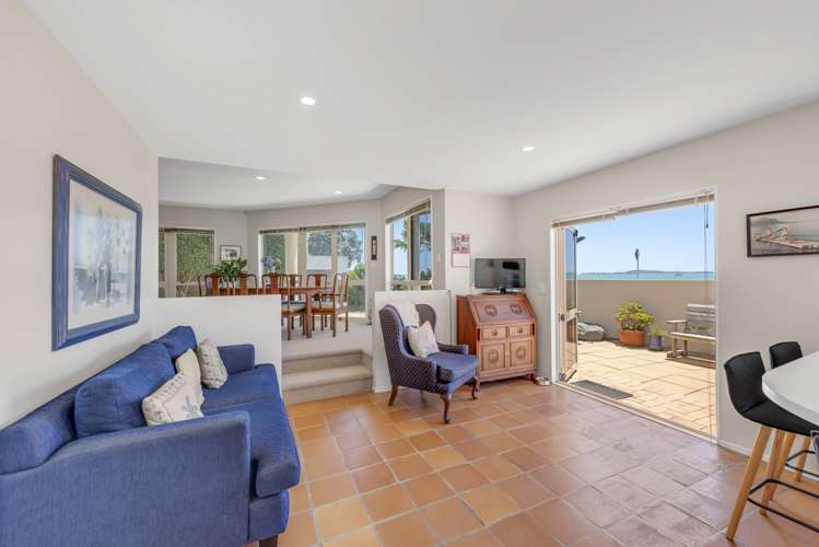 1/37 The Esplanade Eastern Beach_23