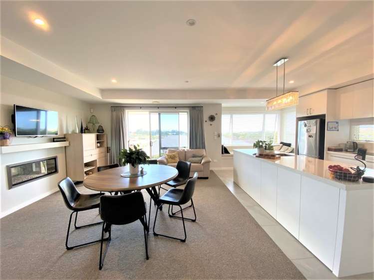 25 Merlot Drive Pyes Pa_3