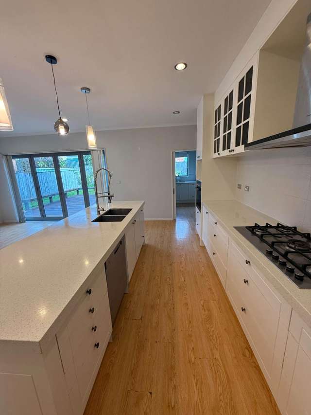 16 Beltany Drive Flat Bush_2