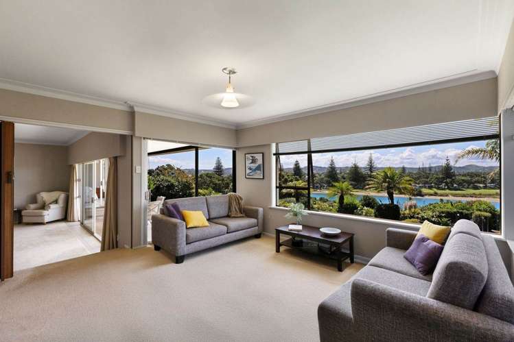 61 Rosario Crescent Red Beach_1