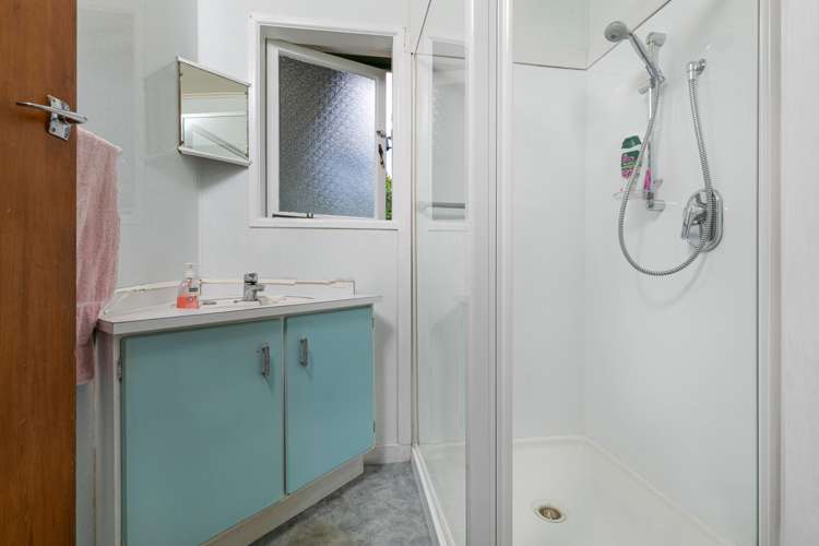 11 Kingdale Road Henderson_16