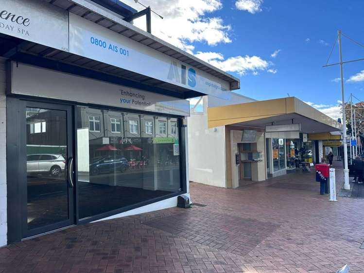Tenancy 2/63 Devonport Road Tauranga Central_1