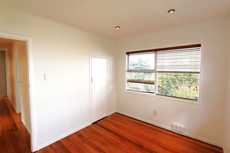 66 Bradbury Road Botany Downs_14