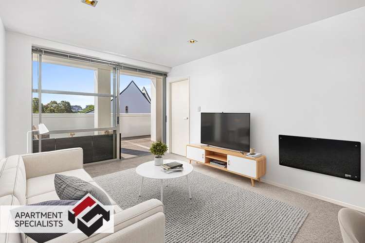 401 New North Road_1