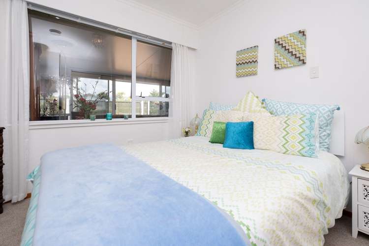 16 Montjoy Street Stratford_14