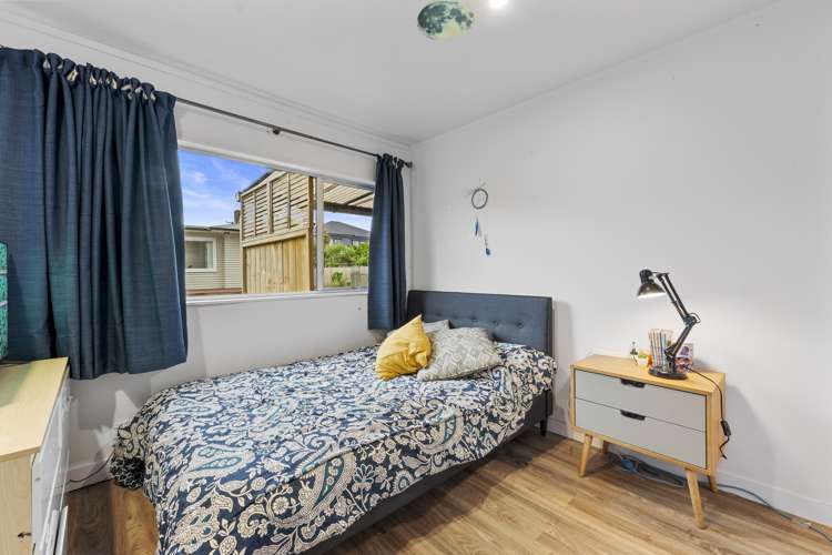 17 Muir Avenue Mangere Bridge_23