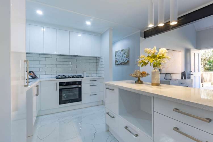 1/13 Daffodil Street Titirangi_4