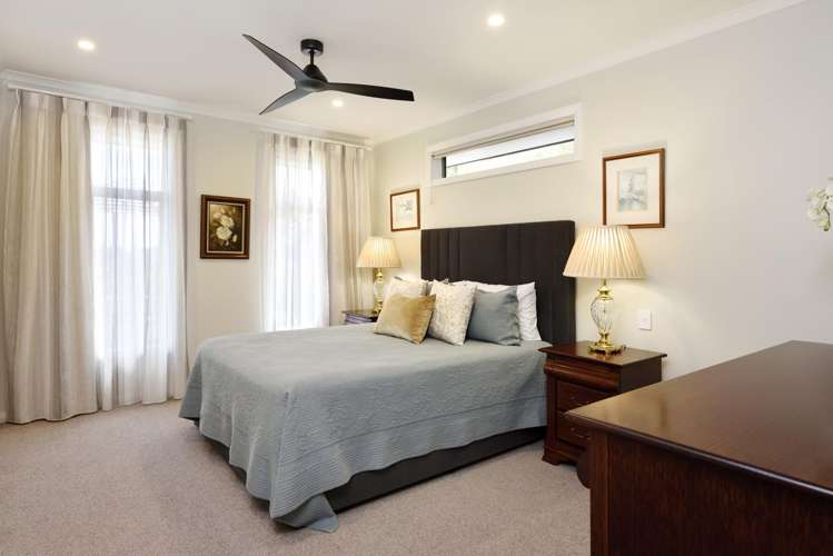 71 Sunningdale Drive Stoke_25