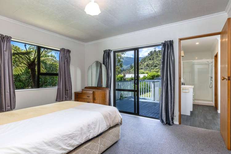 11 Okiwi Crescent Okiwi Bay_15