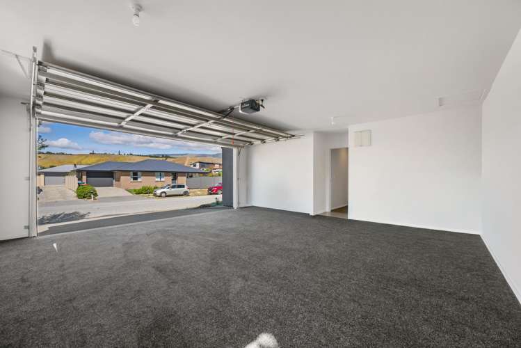 6 Missy Crescent Mount Pisa_18