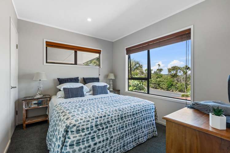 175 Oaia Road Muriwai Beach_39