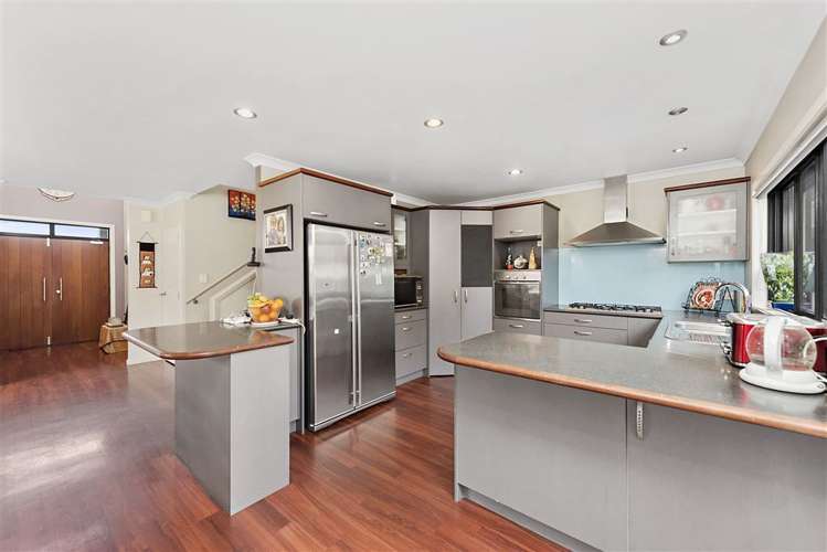 18 Sharaleigh Place Grandview Heights_11