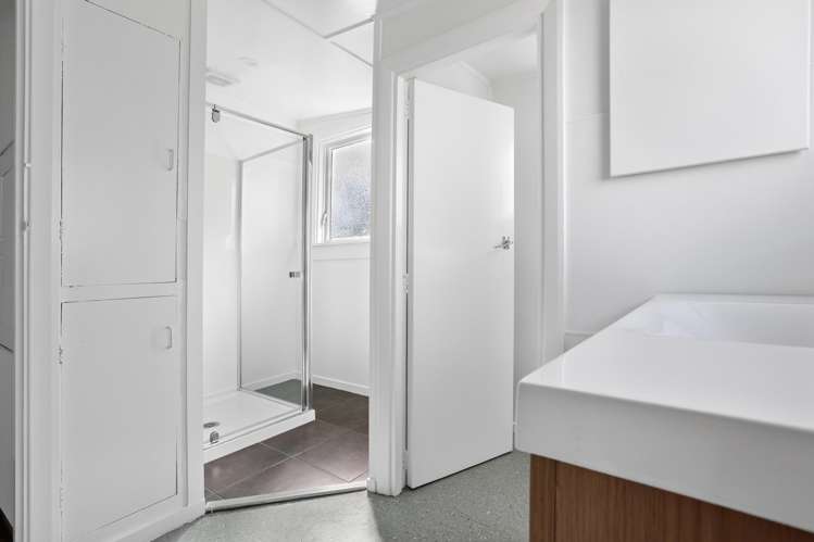 74 Barton Street Woolston_14