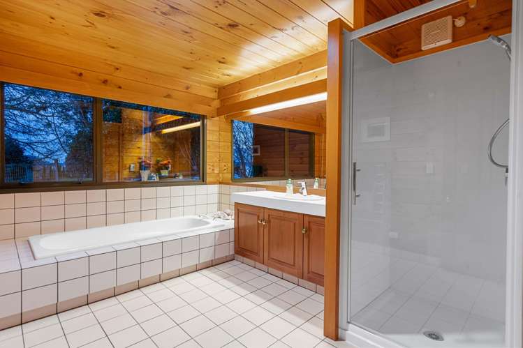 20 Tupara Crescent Kawaha Point_21
