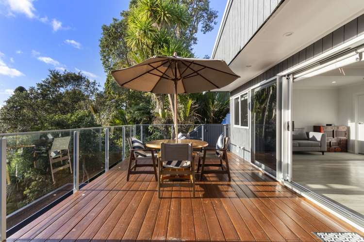 87 Scenic Drive Titirangi_4