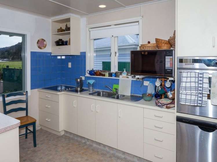 203 Fergusson Drive Thames_7