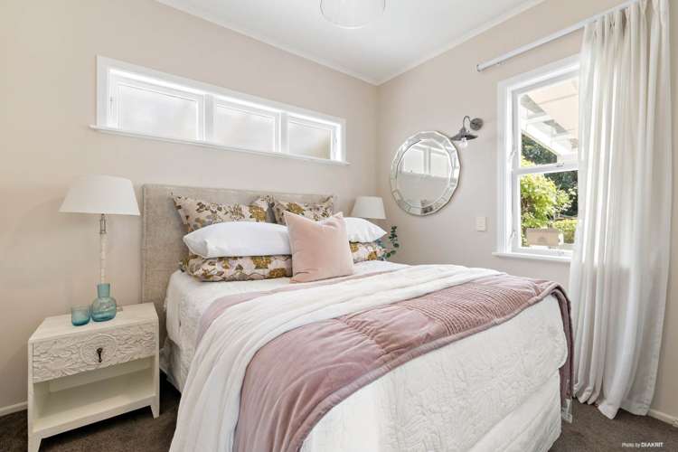 18 Glenfern Road Mellons Bay_22