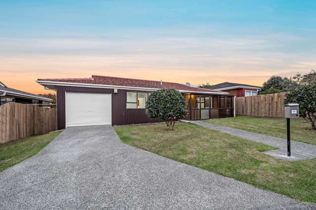 Single Level and Brick & Tile Beauty!