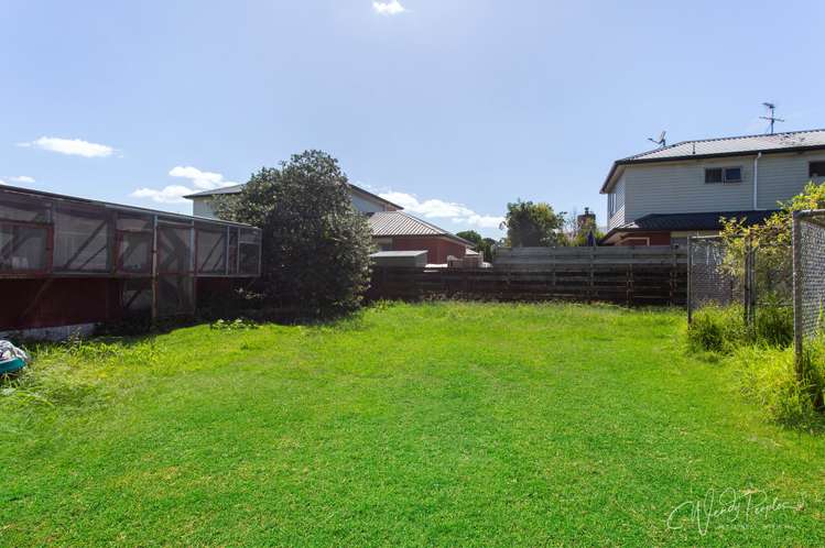 2/14 Trentham Road Papakura_9