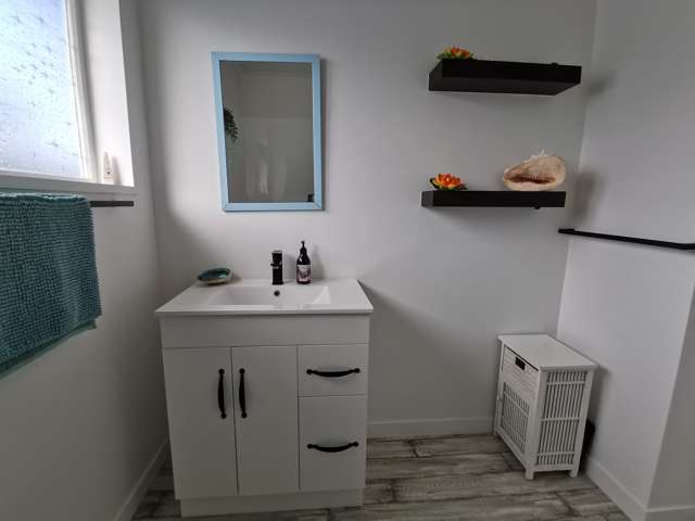 9 Whaka Road Maungaturoto_4