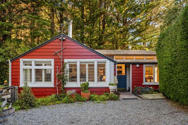 Selling A Secret - Crater Rim Cottage