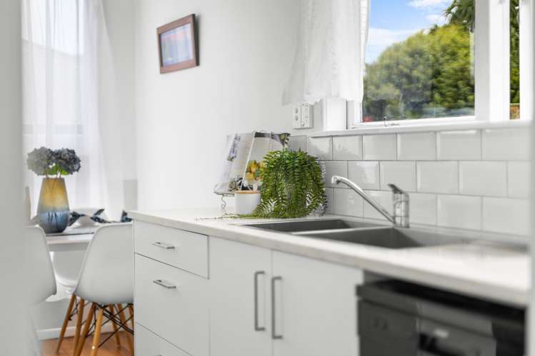 8A White Road Manurewa_9