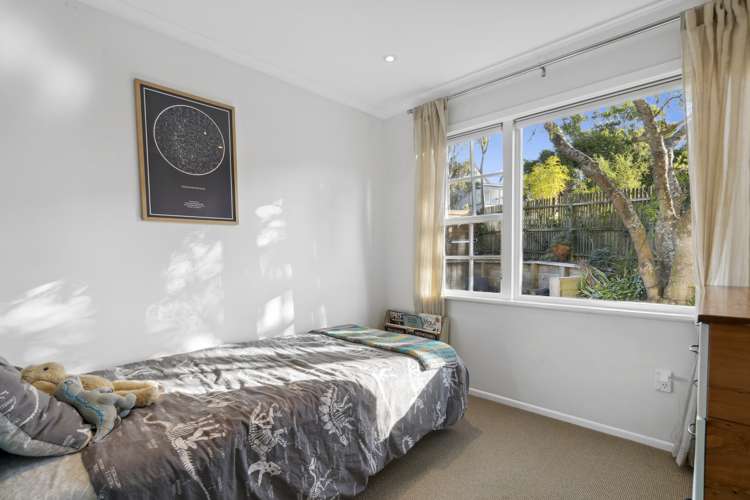 2 Fantail Grove Belmont_8