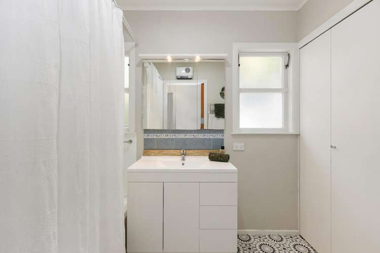 10 Liddel Grove Island Bay_10