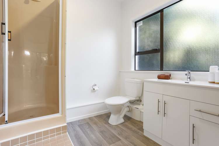 61 Woodfern Crescent Titirangi_22