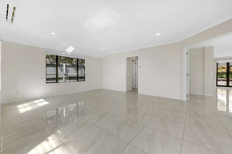 19 Franshell Crescent East Tamaki_13