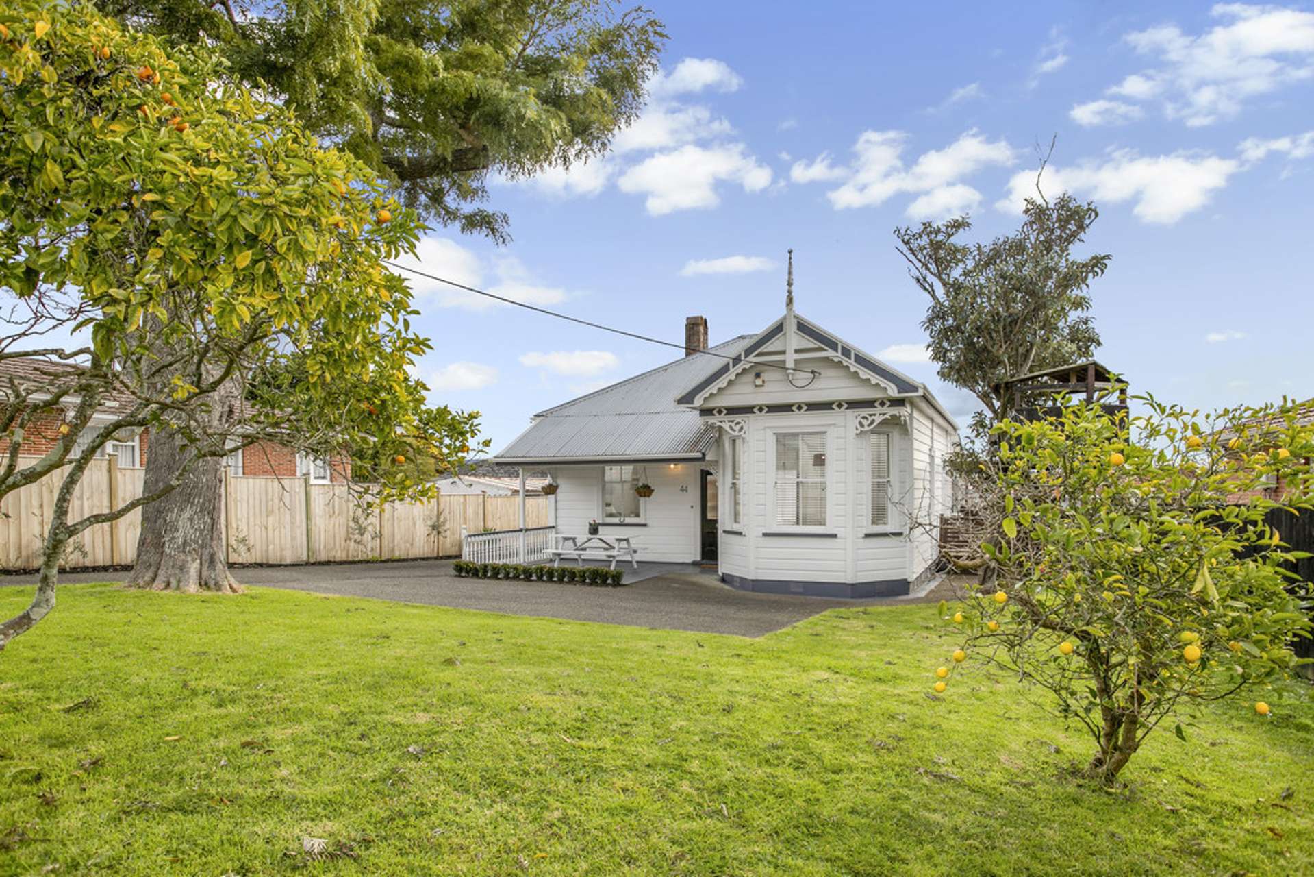 44 Archibald Road Kelston_0