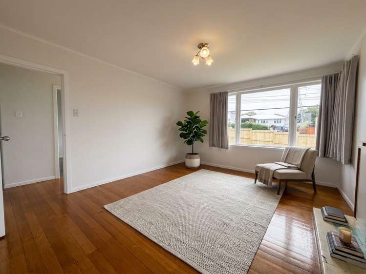 59 Roberts Rd Te Atatu South_4