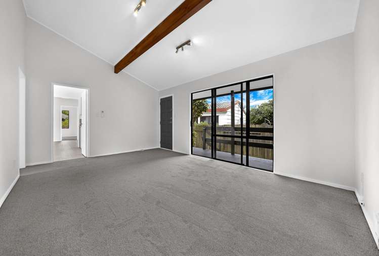 77 Meadowvale Rise Titirangi_5