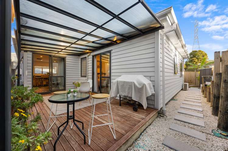 15A Reynella Drive Massey_15