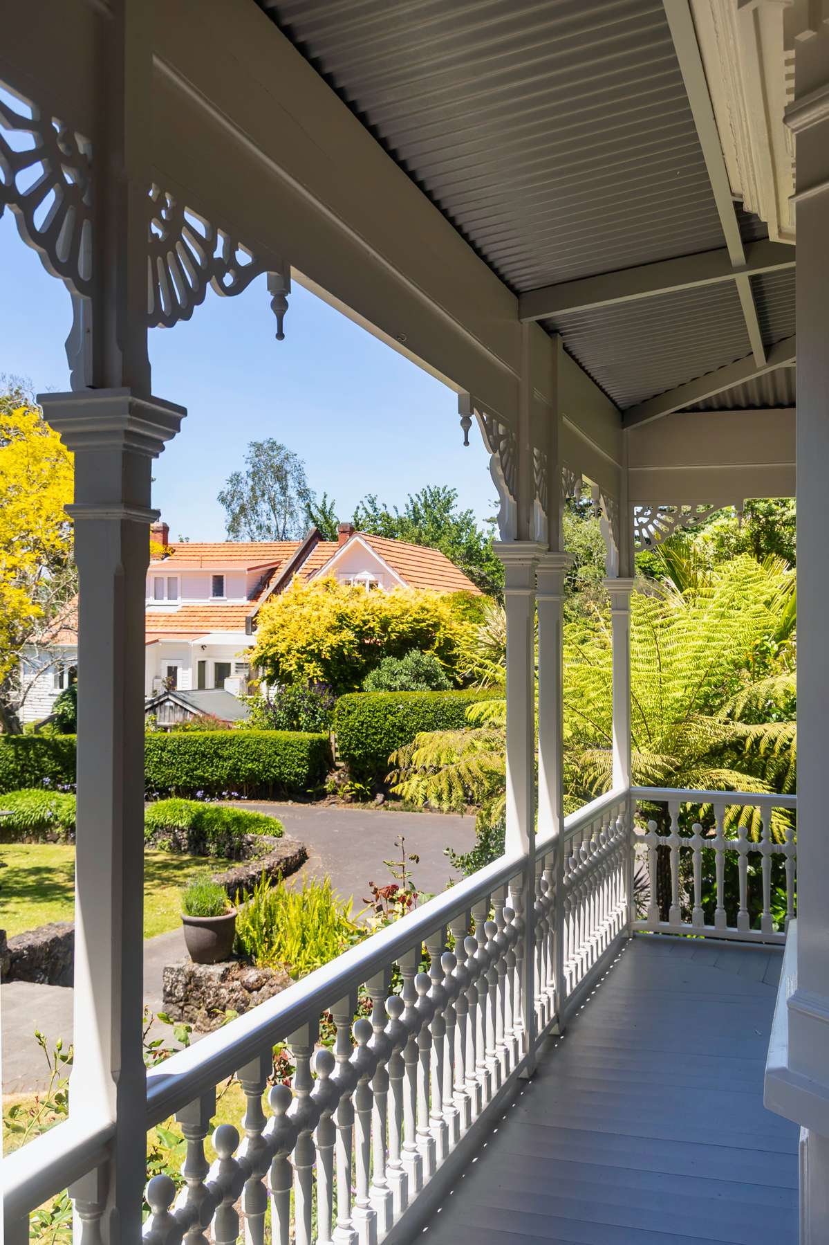 707 & 707B New North Road_1